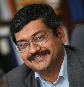 Pratim BIswas, Chairman of the Dept. of Energy, Environmental & Chemical Engineering
