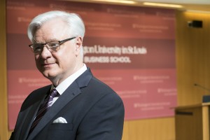 Olin Business School welcomes Dean Mark Taylor 